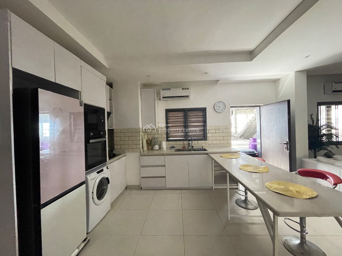 Fully Furnished 3 Bedroom Maisonette, Off Freedom Way, Lekki Phase 1, Lekki, Lagos, Flat / Apartment for Rent