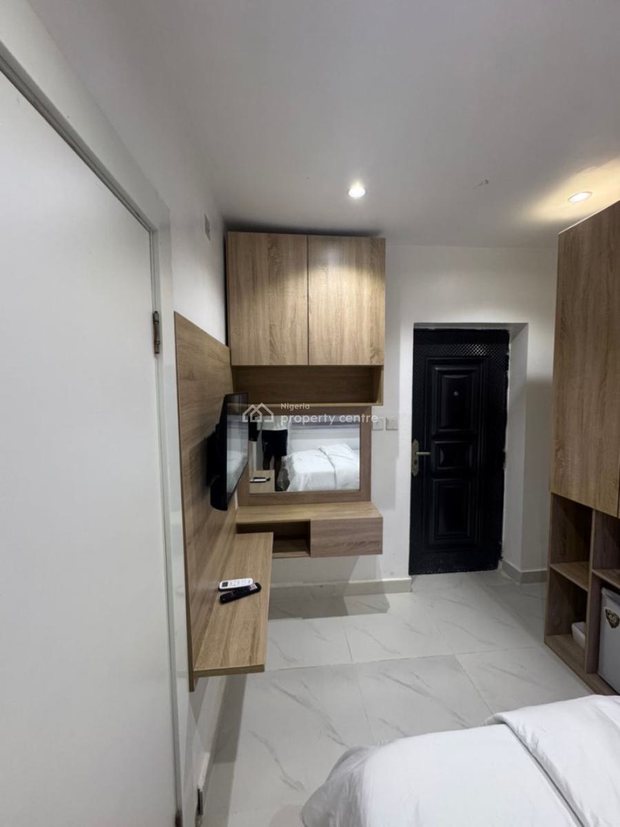1 Bedroom Self Contained, Freedom Way, Primewater View Estate, Lekki Phase 1, Lekki, Lagos, Self Contain (single Rooms) for Rent
