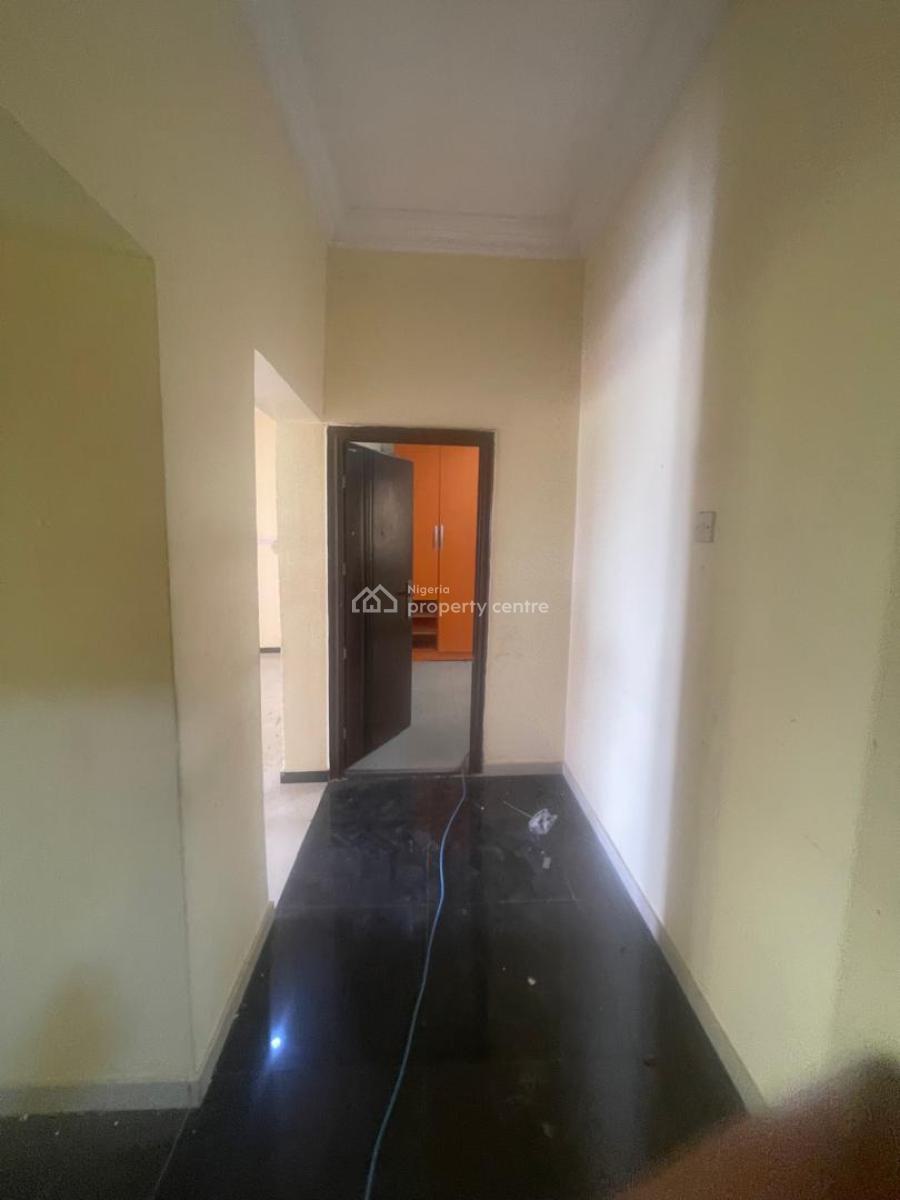 Specious 3 Bedroom Flat, Gra Phase 1, Magodo, Lagos, Flat / Apartment for Rent