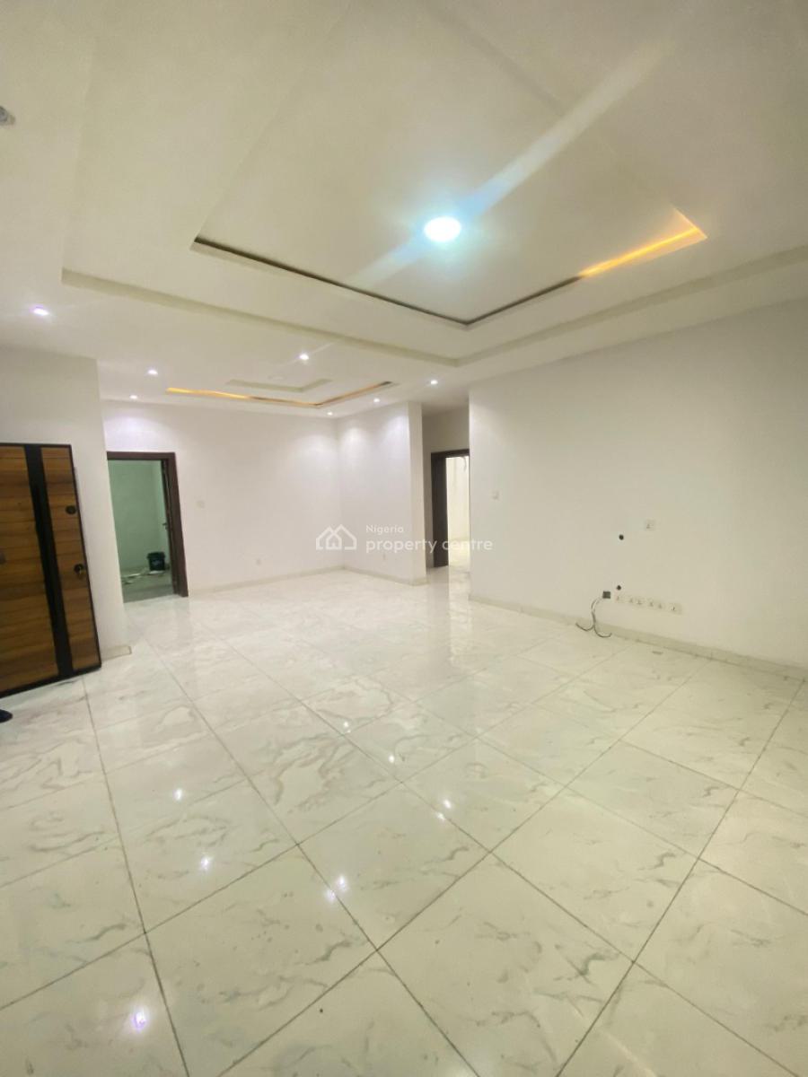 Exclusive 3 Bedroom Serviced Apartment with Elevator and Gym, Off Admiralty, Lekki Phase 1, Lekki, Lagos, Flat / Apartment for Rent