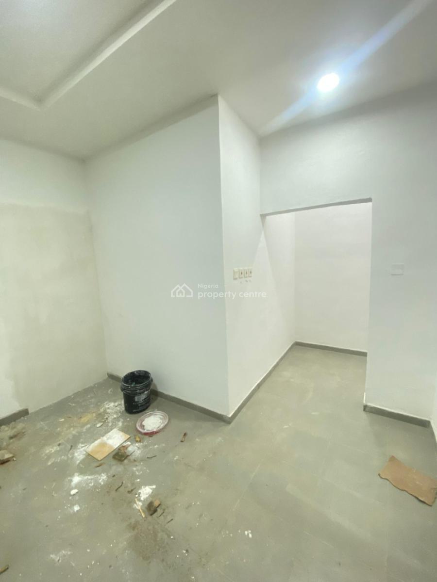 Exclusive 3 Bedroom Serviced Apartment with Elevator and Gym, Off Admiralty, Lekki Phase 1, Lekki, Lagos, Flat / Apartment for Rent