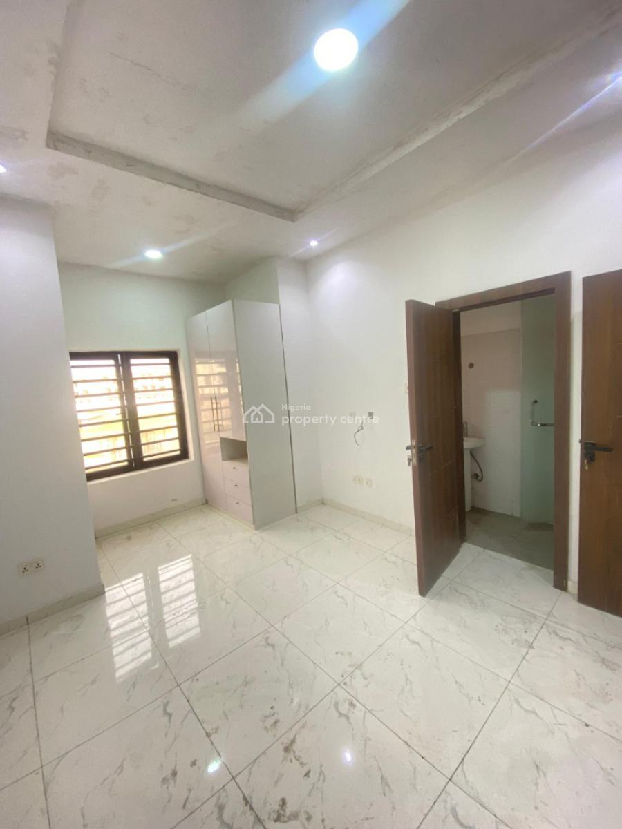 Exclusive 3 Bedroom Serviced Apartment with Elevator and Gym, Off Admiralty, Lekki Phase 1, Lekki, Lagos, Flat / Apartment for Rent