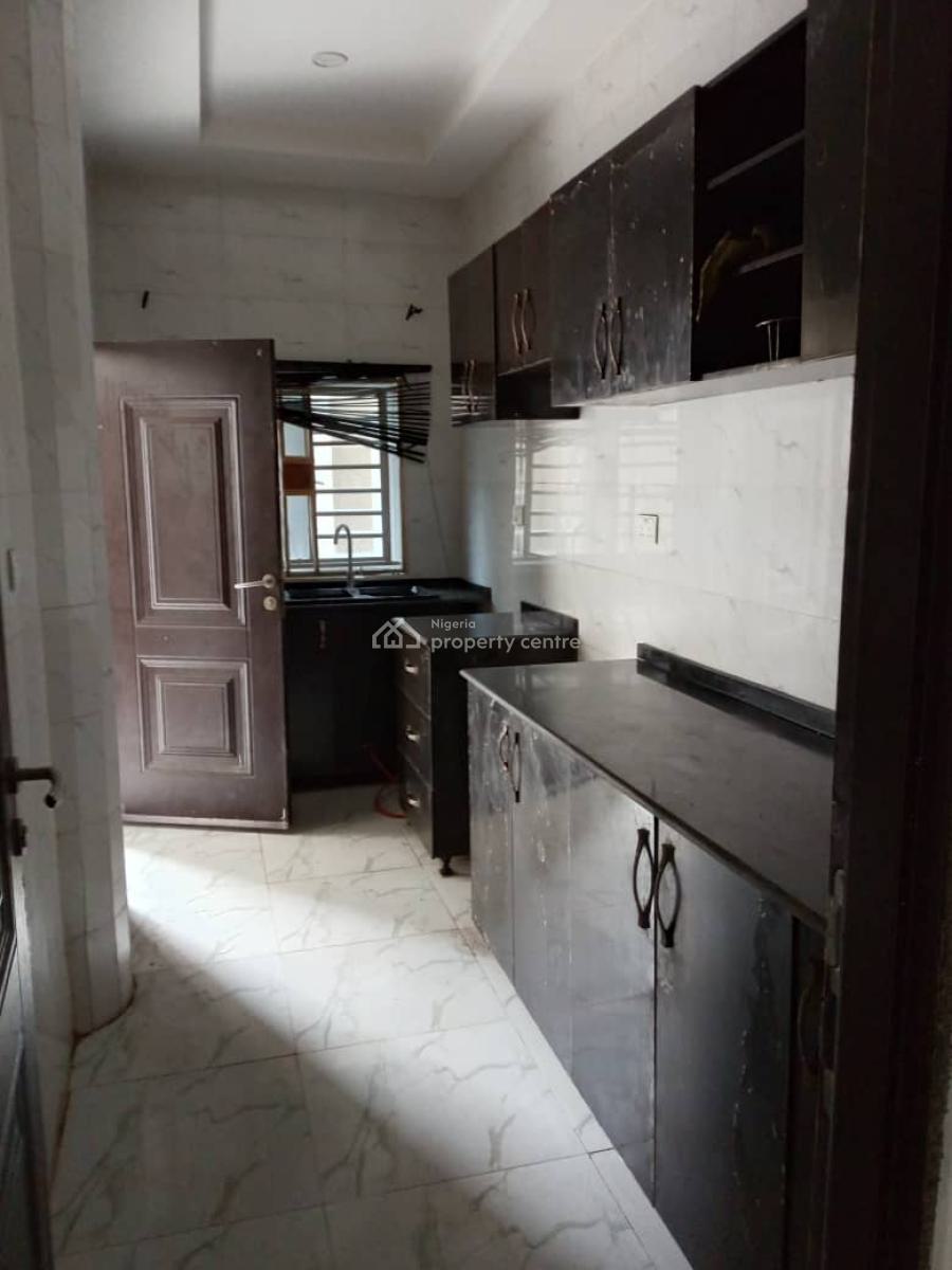 Spacious 2 Bedroom Apartment with a Room Bq, Eleganza Gardens Opposite Vgc, Lekki, Lagos, Flat / Apartment for Rent