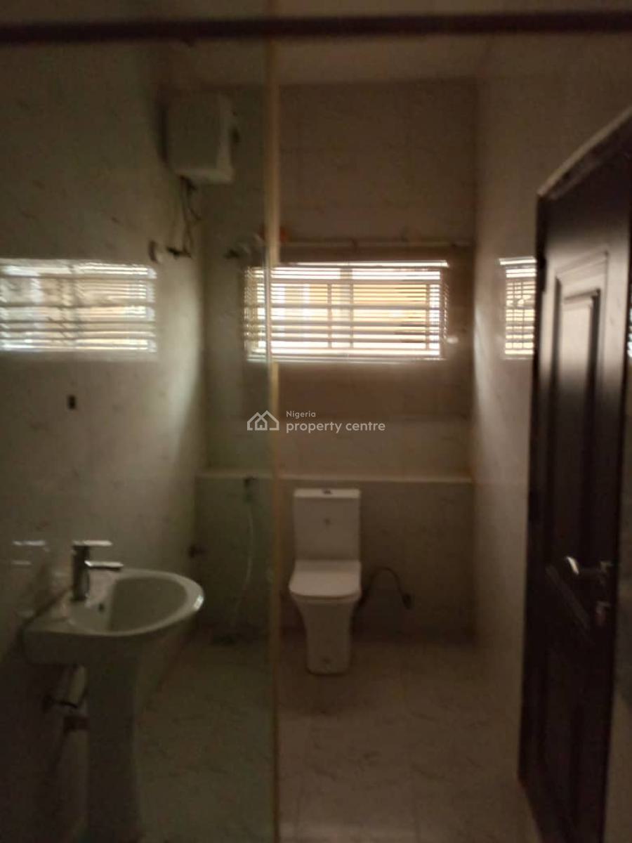 Spacious 2 Bedroom Apartment with a Room Bq, Eleganza Gardens Opposite Vgc, Lekki, Lagos, Flat / Apartment for Rent
