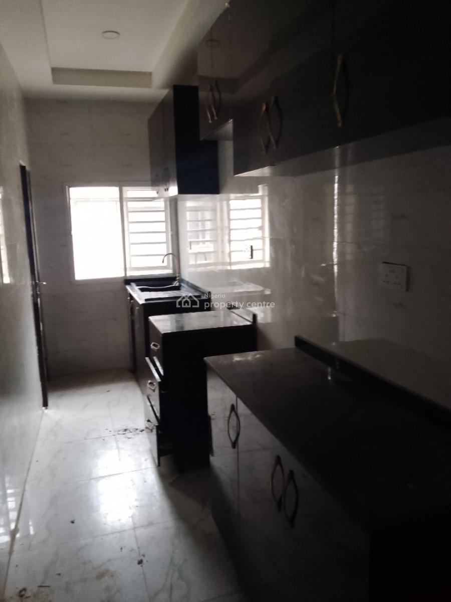 Spacious 2 Bedroom Apartment with a Room Bq, Eleganza Gardens Opposite Vgc, Lekki, Lagos, Flat / Apartment for Rent