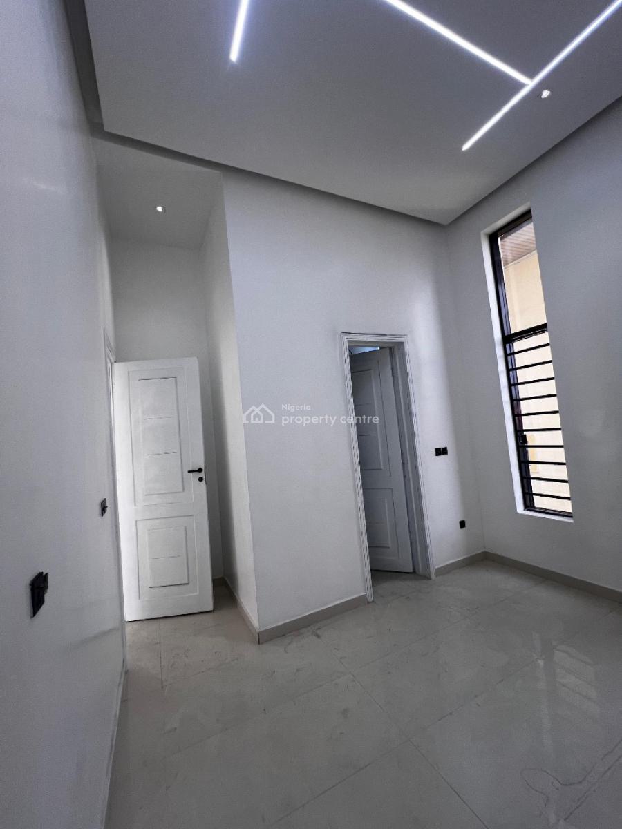 Luxury 3-bedroom Serviced Apartment with Pool, Gym & Elevator, Lekki Phase 1, Lekki, Lagos, Flat / Apartment for Sale