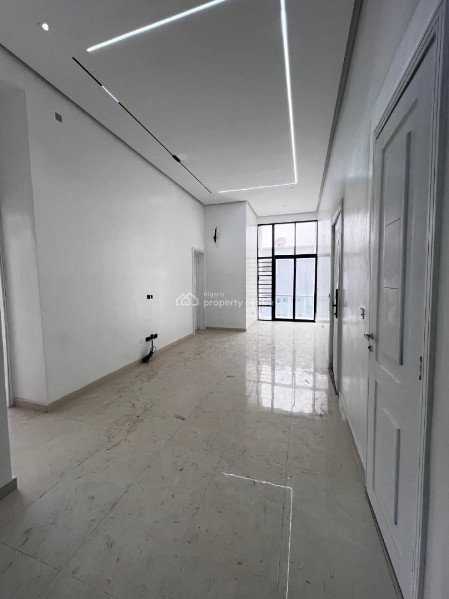 Luxury Spacious 3bedroom Serviced Apartment with Pool, Elevator & Gym, Lekki Phase 1, Lekki, Lagos, Flat / Apartment for Sale