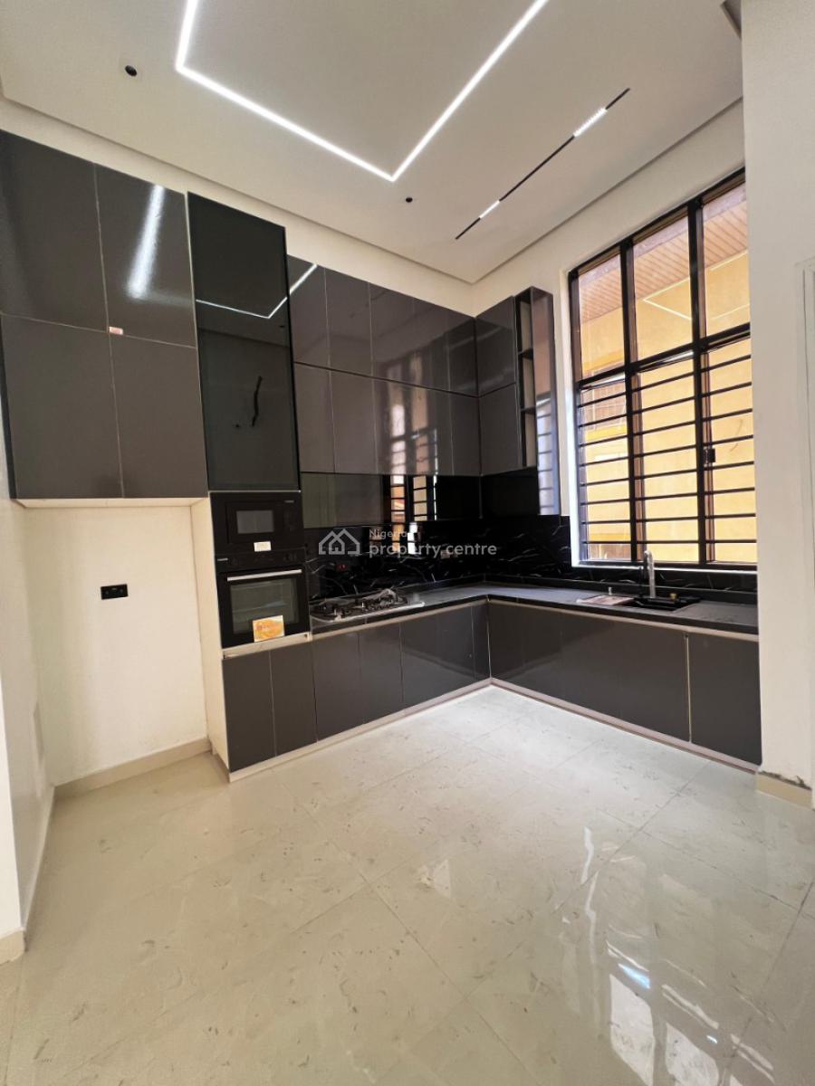 Luxury Spacious 3bedroom Serviced Apartment with Pool, Elevator & Gym, Lekki Phase 1, Lekki, Lagos, Flat / Apartment for Sale