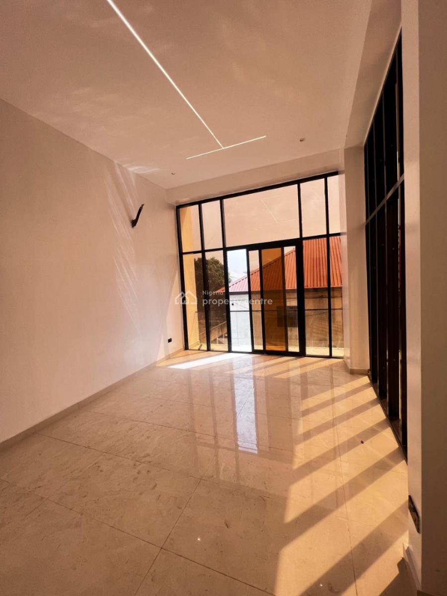 Luxury Spacious 3bedroom Serviced Apartment with Pool, Elevator & Gym, Lekki Phase 1, Lekki, Lagos, Flat / Apartment for Sale