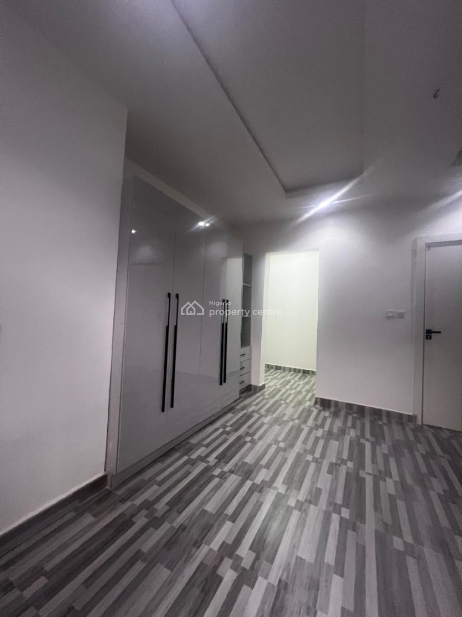 Newly Built Serviced 2 Bedroom Apartment with Pool, Central Gas, Bq & Gym, Lekki Phase 1, Lekki, Lagos, Flat / Apartment for Sale