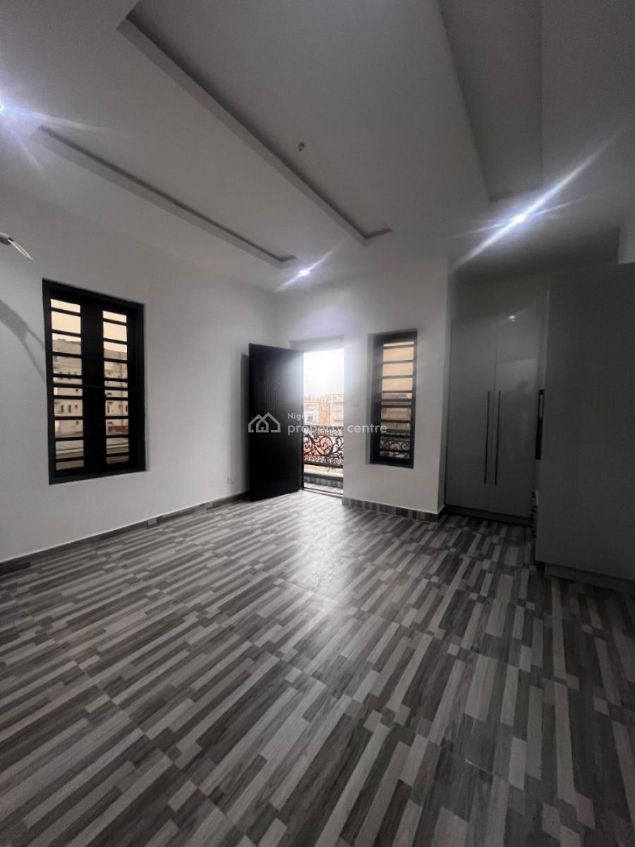 Newly Built Serviced 2 Bedroom Apartment with Pool, Central Gas, Bq & Gym, Lekki Phase 1, Lekki, Lagos, Flat / Apartment for Sale