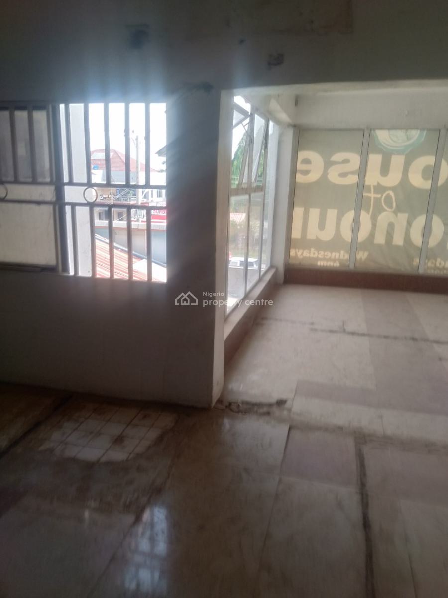 Massive Commercial Shop, 4th Avenue, Gwarinpa, Abuja, Shop for Rent
