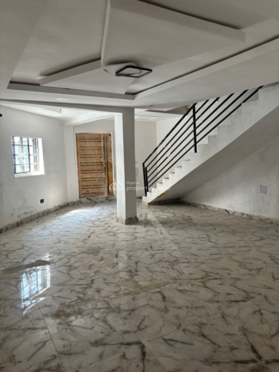 Refurbished 2 Bedrooms Duplex, Lekki Phase 1, Lekki, Lagos, House for Rent