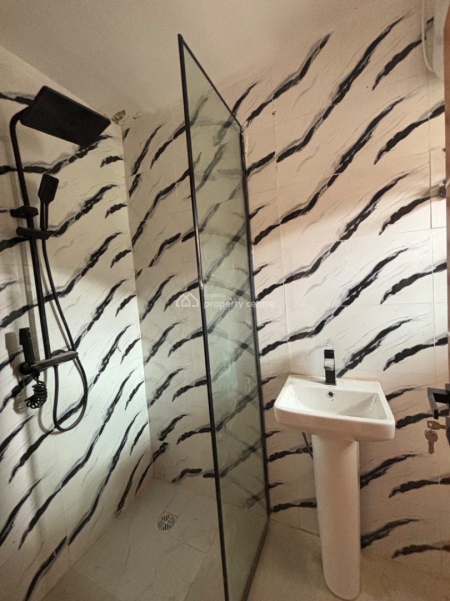 Refurbished 2 Bedrooms Duplex, Lekki Phase 1, Lekki, Lagos, House for Rent
