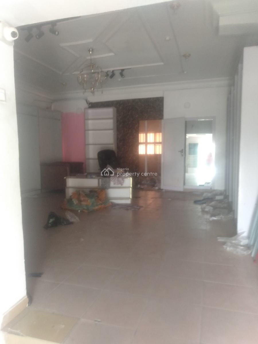 Massive Commercial on Ground Floor, 4th Avenue, Gwarinpa, Abuja, School for Rent