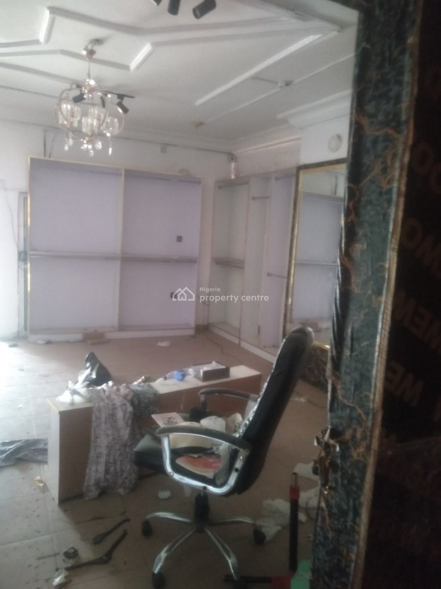 Massive Commercial on Ground Floor, 4th Avenue, Gwarinpa, Abuja, School for Rent