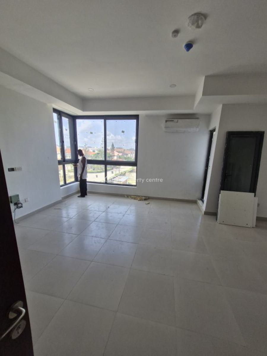 Super Luxury 3 Bedroom with Bq, Elevator, Infinity Pool, Gym, Lekki Phase 1, Lekki, Lagos, Terraced Duplex for Sale