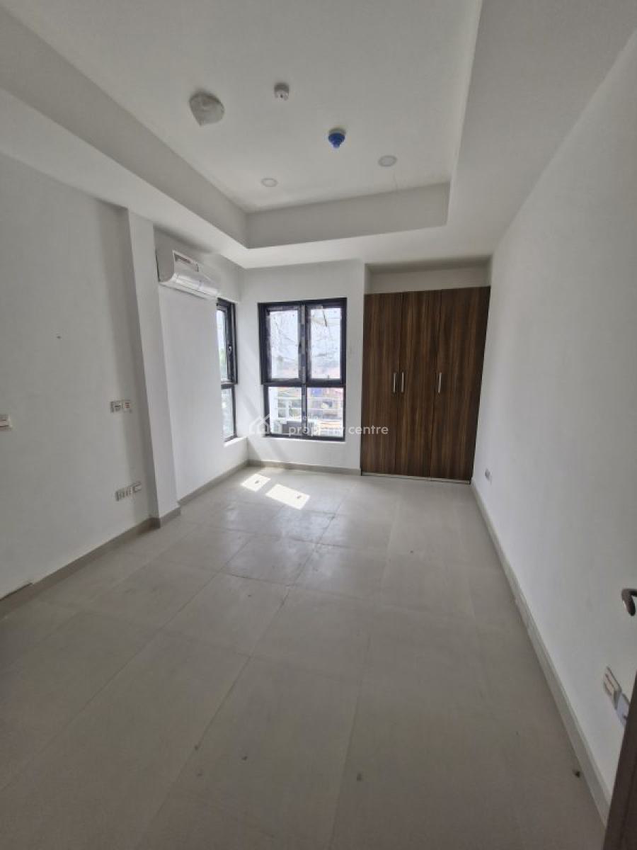 Super Luxury 3 Bedroom with Bq, Elevator, Infinity Pool, Gym, Lekki Phase 1, Lekki, Lagos, Terraced Duplex for Sale