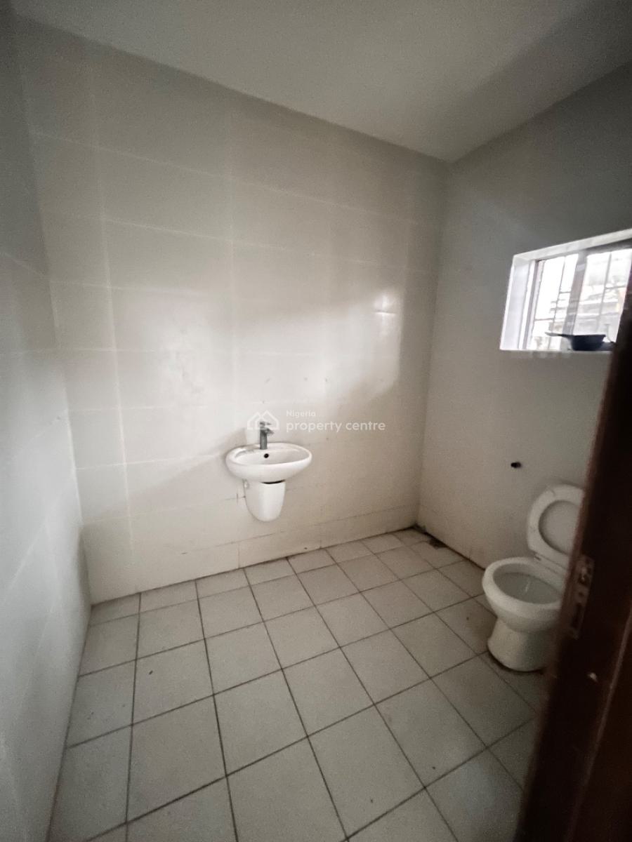 5-bedroom Detached Property with 2 Bq for Commercial Use, Lekki Phase 1, Lekki, Lagos, Detached Duplex for Rent