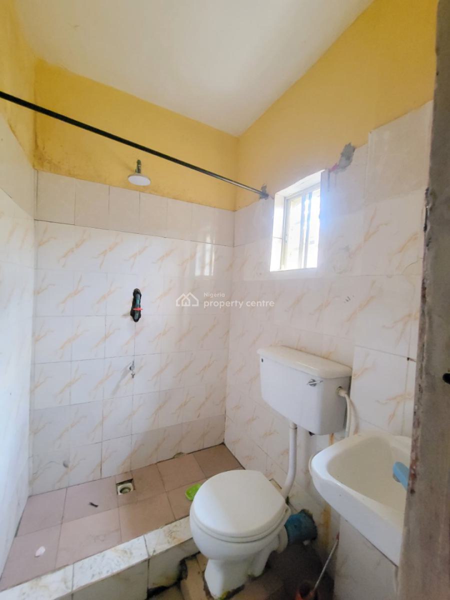 Sharp and Spacious 2 Bedroom Apartment, Unity Layout Estate, Langbasa, Ado, Ajah, Lagos, Flat / Apartment for Rent