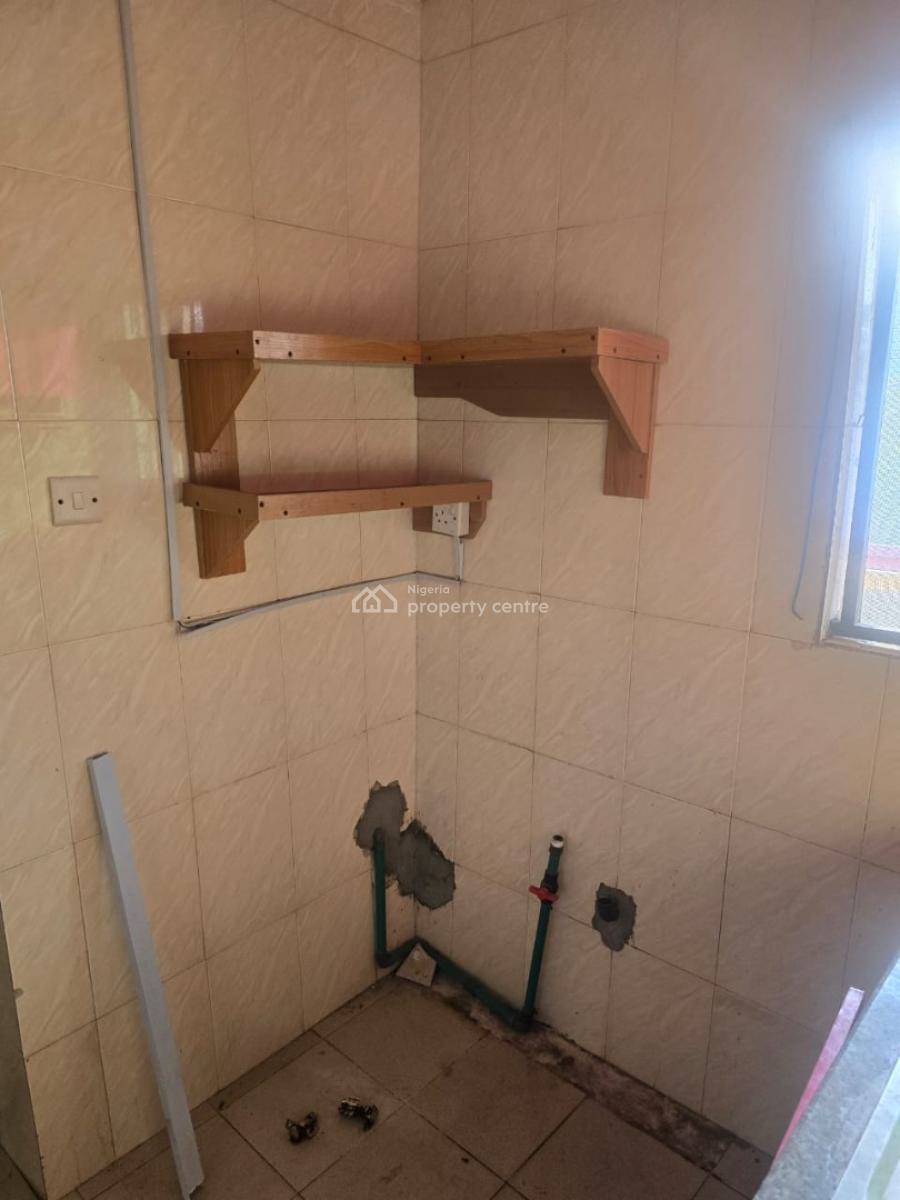 2-bedroom Apartment, Off Freedom Way, Lekki Phase 1, Lekki, Lagos, Flat / Apartment for Rent