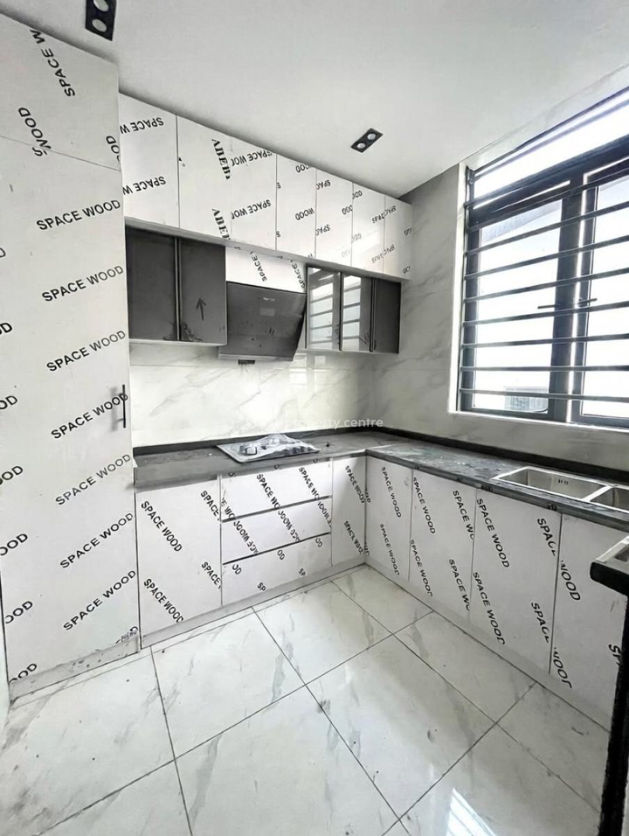 Luxury 2 Bedroom Apartment, Ologolo, Lekki, Lagos, Block of Flats for Sale