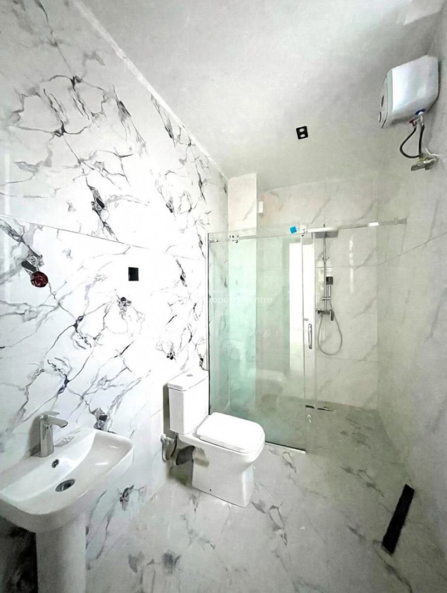 Luxury 2 Bedroom Apartment, Ologolo, Lekki, Lagos, Block of Flats for Sale