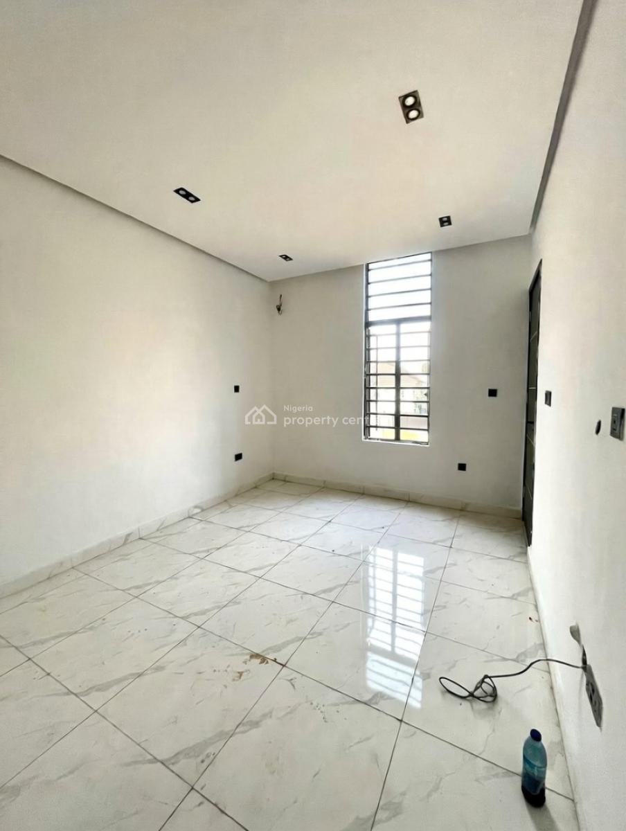 Luxury 1 Bedroom Apartment, Ologolo, Lekki, Lagos, Block of Flats for Sale