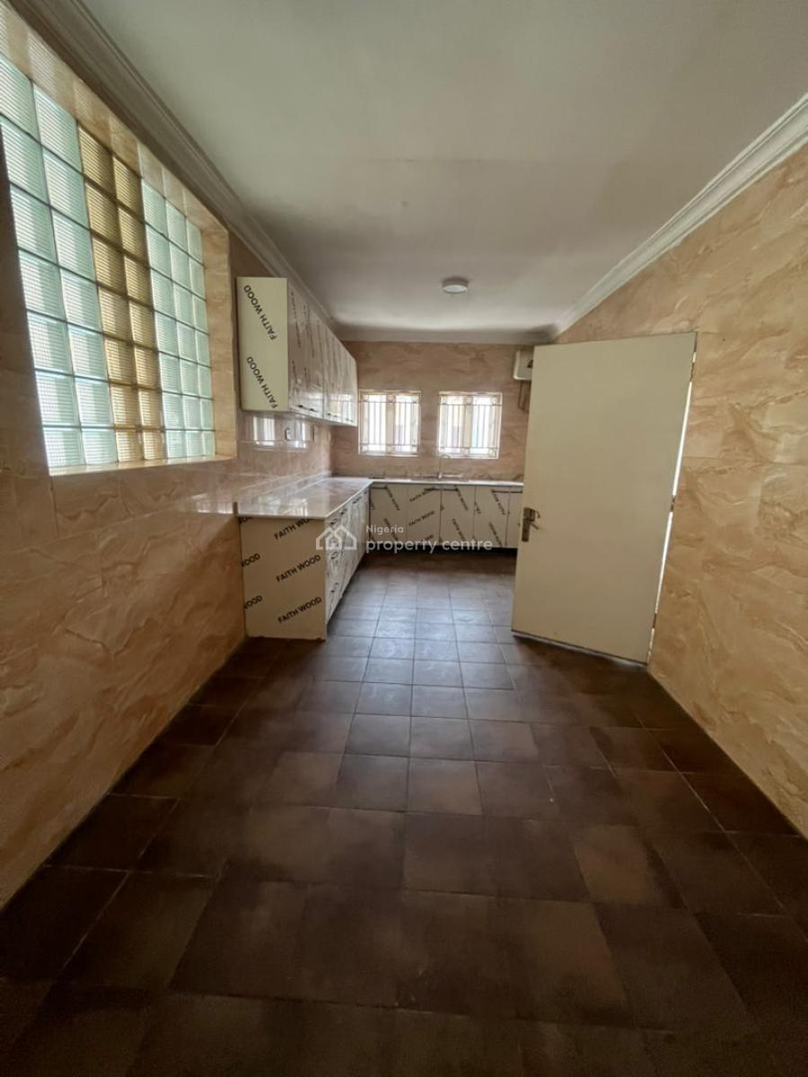 Sharp Spacious 3 Bedrooms Flat with 1 Room Bq on The Ground Floor in a, Lekki Phase 1, Lekki Phase 1, Lekki, Lagos, House for Rent