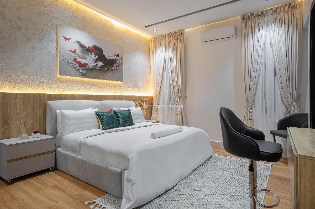 Exclusive 3 Bedrooms Premium Apartment in Lekki 1, Lekki Phase 1, Lekki, Lagos, Flat / Apartment Short Let