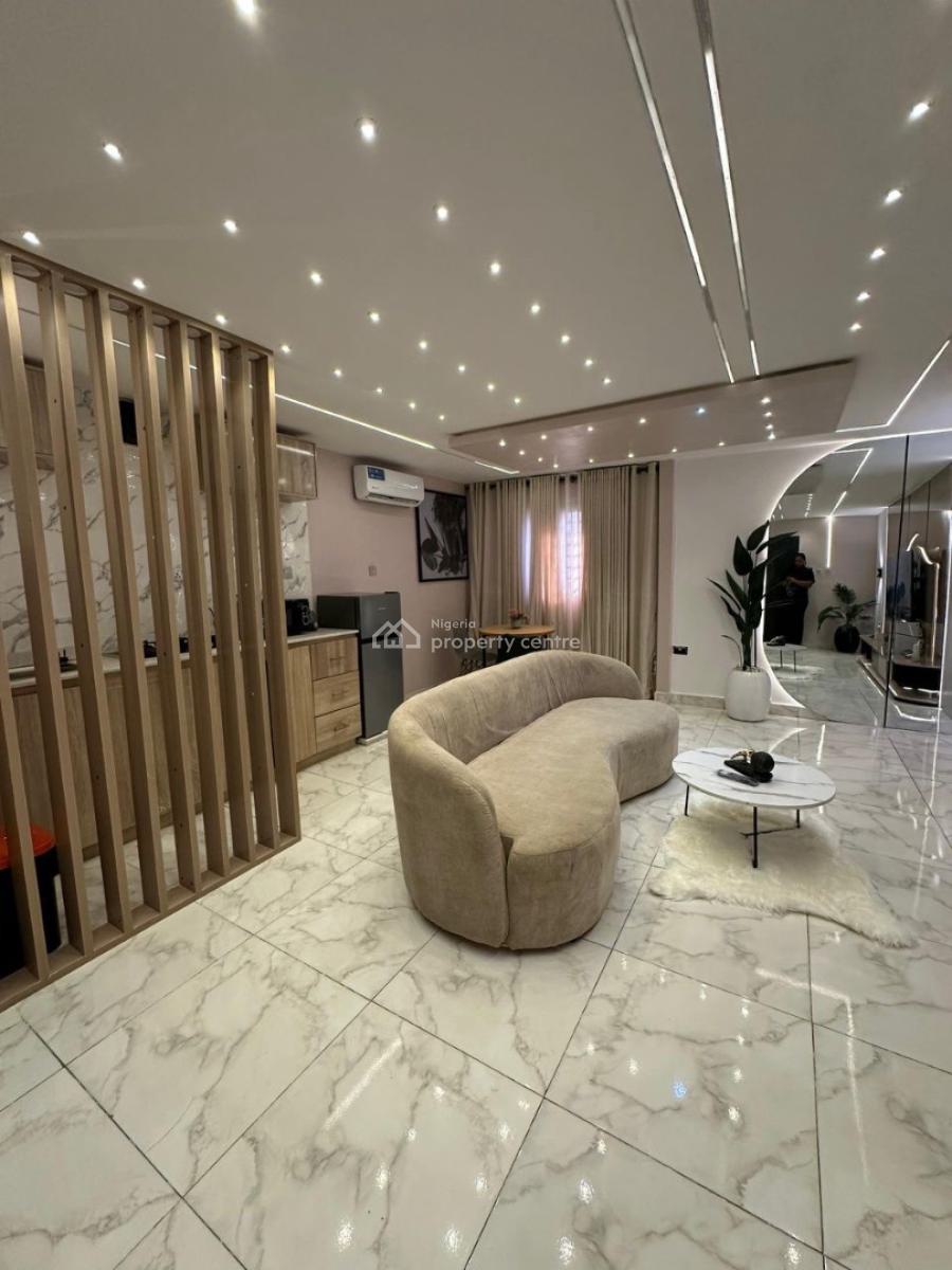 Luxury 1-bedroom Apartment in a Secured and Serene Estate at, Lekki Phase 1, Lekki, Lagos, Flat / Apartment Short Let