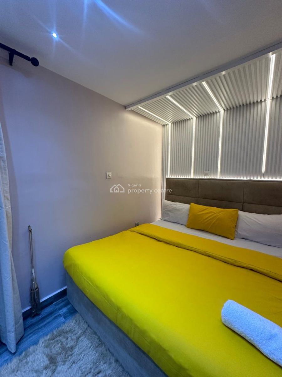 Luxury 1-bedroom Apartment in a Secured and Serene Estate at, Lekki Phase 1, Lekki, Lagos, Flat / Apartment Short Let
