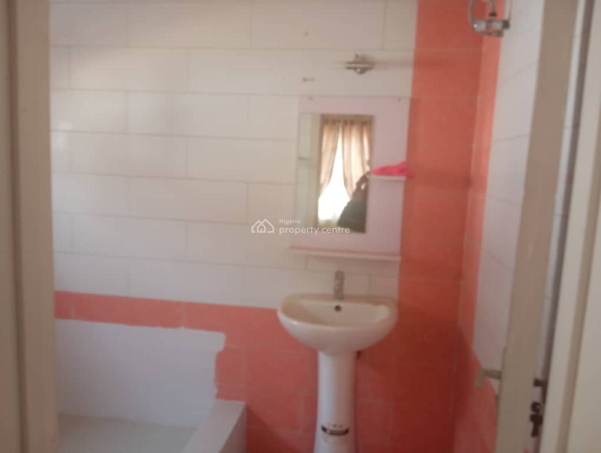 Well Spacious 5 Bedroom Detached House with 2bq and Swimming Pool, Off Admiralty Way, Lekki Phase 1, Lekki, Lagos, Detached Duplex for Rent