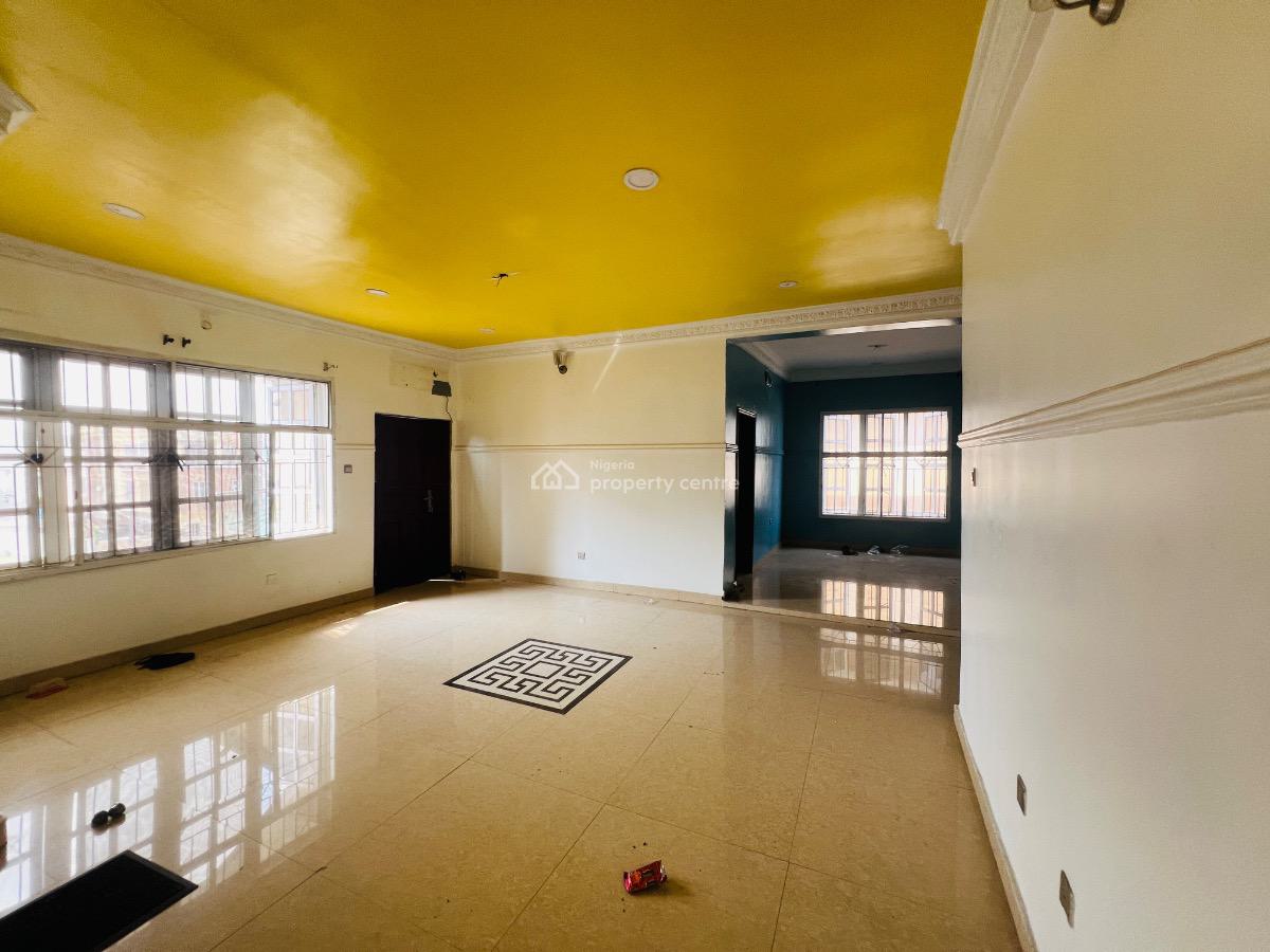 3 Bedroom Lovely Flats with Bq, Lekki Phase 1, Lekki Phase 2, Lekki, Lagos, Flat / Apartment for Rent