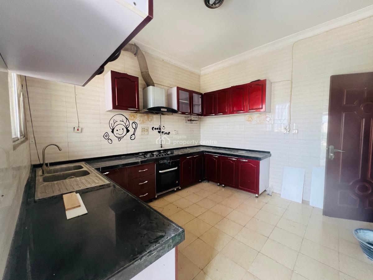 3 Bedroom Lovely Flats with Bq, Lekki Phase 1, Lekki Phase 2, Lekki, Lagos, Flat / Apartment for Rent