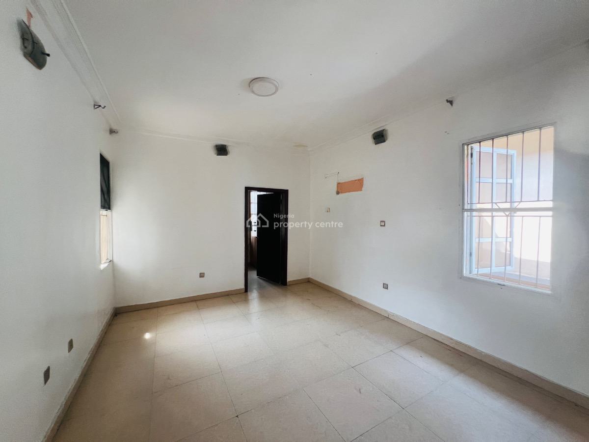 3 Bedroom Lovely Flats with Bq, Lekki Phase 1, Lekki Phase 2, Lekki, Lagos, Flat / Apartment for Rent