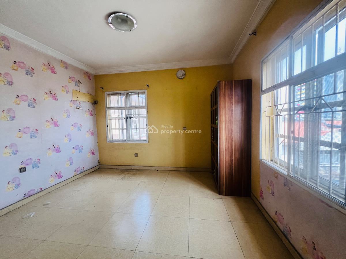 3 Bedroom Lovely Flats with Bq, Lekki Phase 1, Lekki Phase 2, Lekki, Lagos, Flat / Apartment for Rent