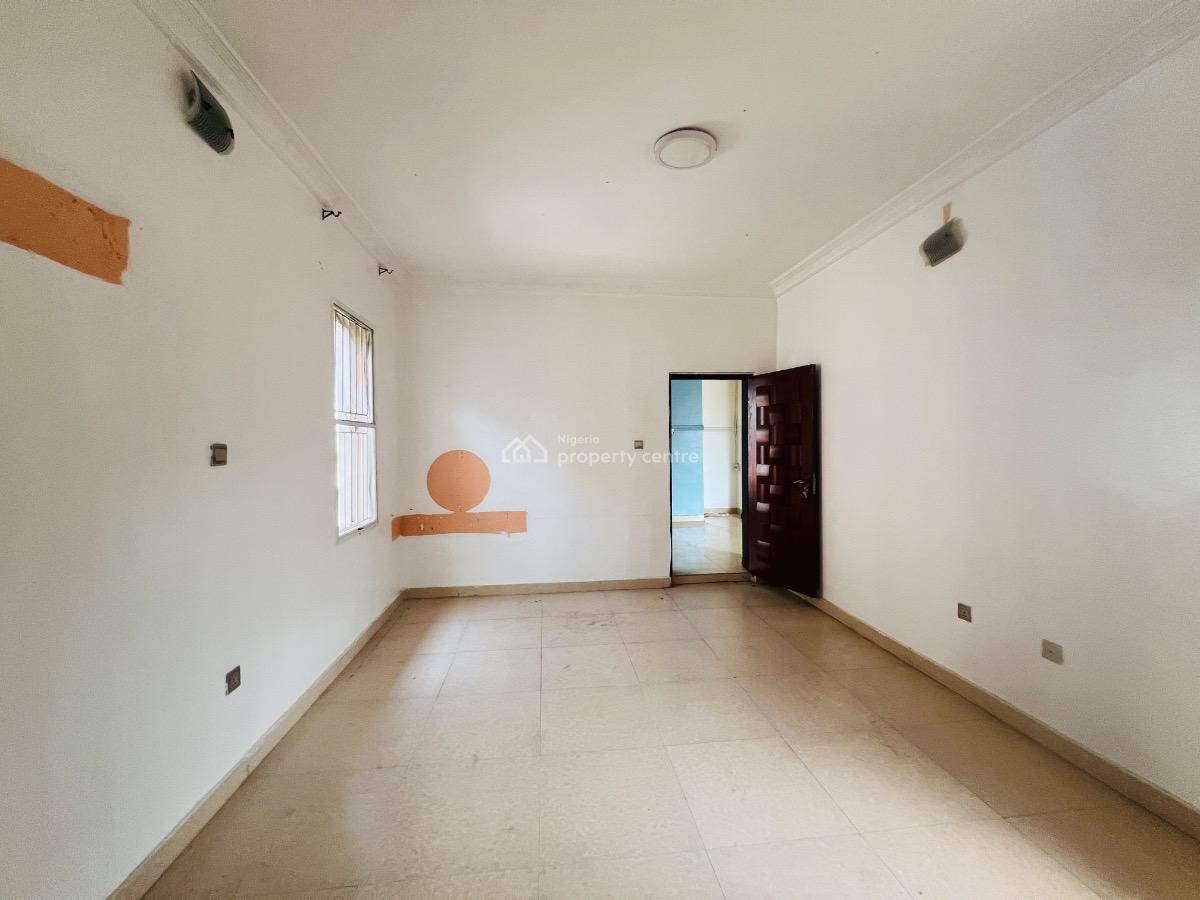 3 Bedroom Lovely Flats with Bq, Lekki Phase 1, Lekki Phase 2, Lekki, Lagos, Flat / Apartment for Rent