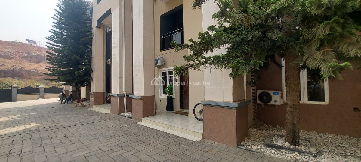 4 Bedroom Terrace Duplex with Bq, Guzape District, Abuja, Terraced Duplex for Rent