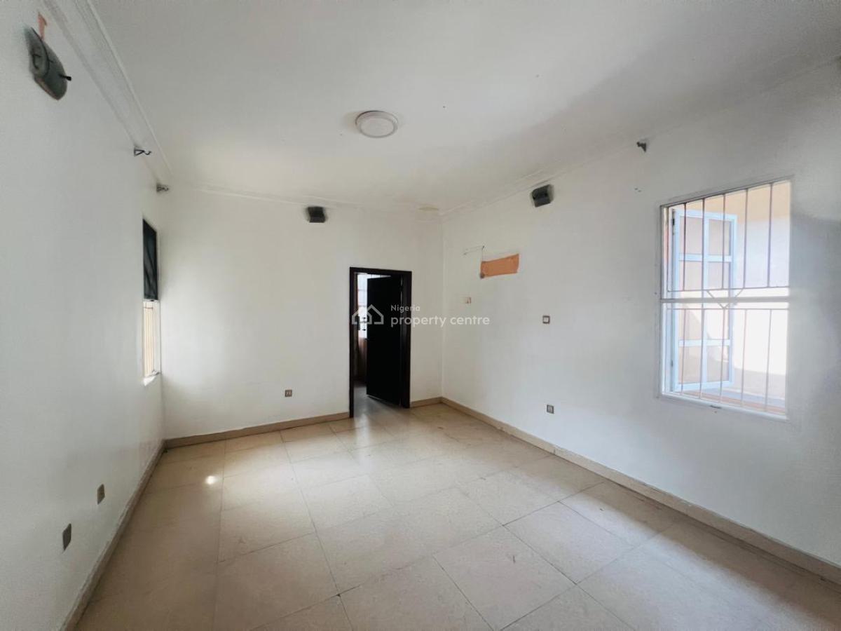 Lovely 3 Bedroom Apartment in Lekki Phase 1, Lekki Phase 1, Lekki, Lagos, Flat / Apartment for Rent