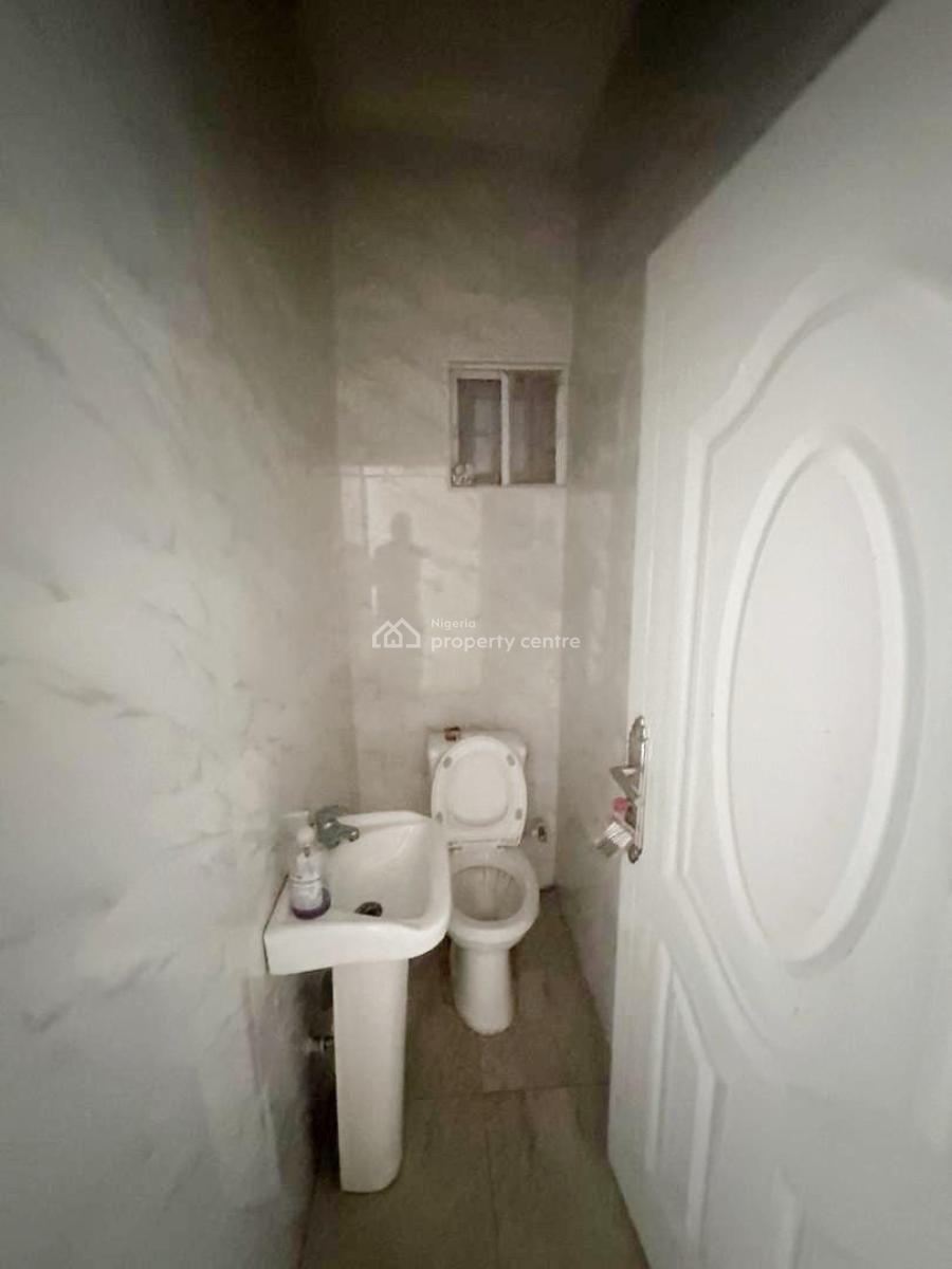 Relatively New and Well Maintained 3 Bedroom in an Estate, Gbagada, Lagos, Flat / Apartment for Rent