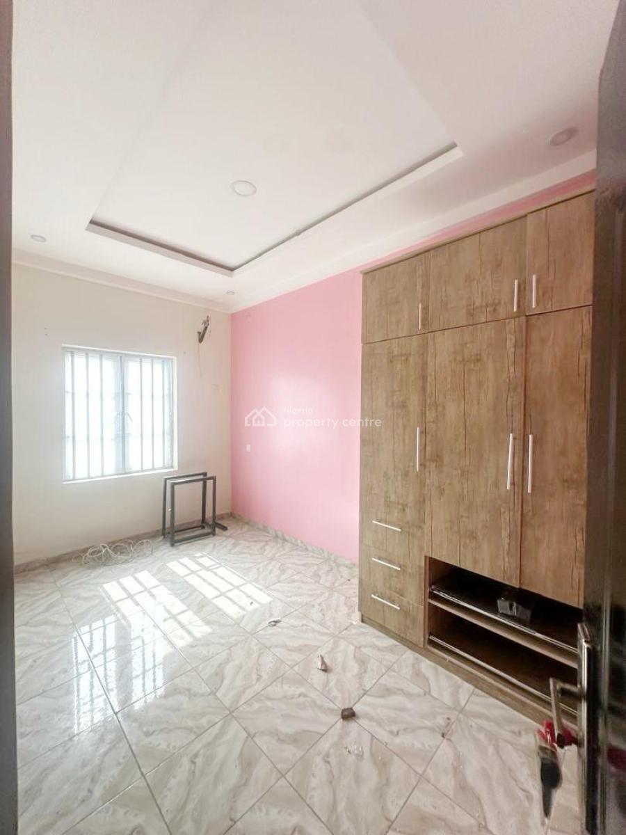 Relatively New and Well Maintained 3 Bedroom in an Estate, Gbagada, Lagos, Flat / Apartment for Rent