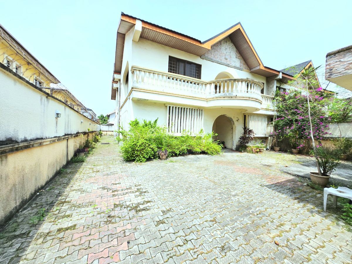 Massive 6 Bedroom Detached, Lekki Phase 1, Lekki, Lagos, Office Space for Rent