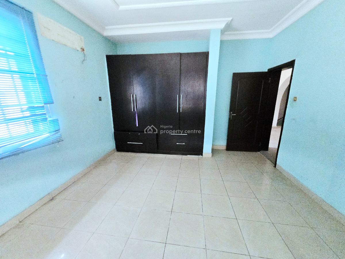 Massive 6 Bedroom Detached, Lekki Phase 1, Lekki, Lagos, Office Space for Rent
