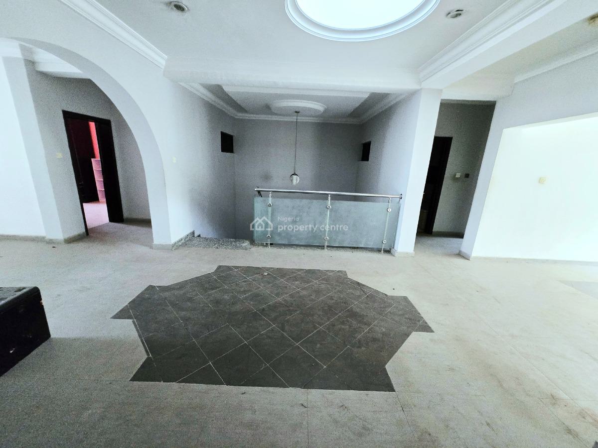 Massive 6 Bedroom Detached, Lekki Phase 1, Lekki, Lagos, Office Space for Rent