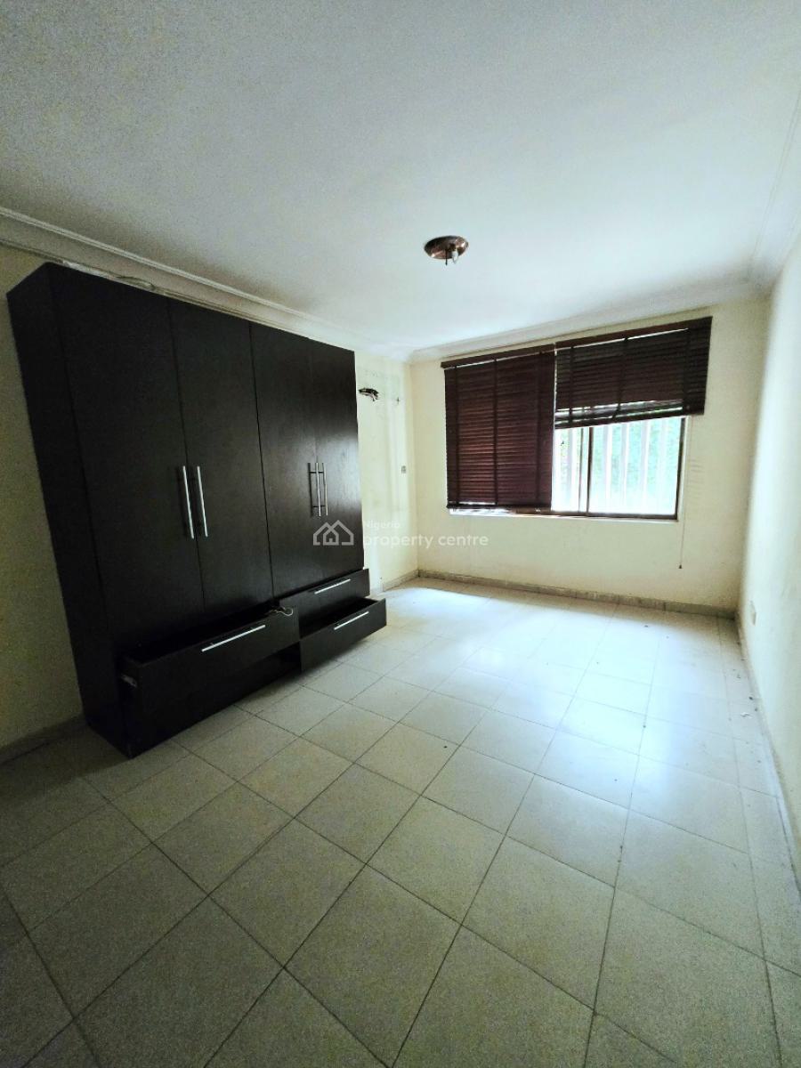Massive 6 Bedroom Detached, Lekki Phase 1, Lekki, Lagos, Office Space for Rent