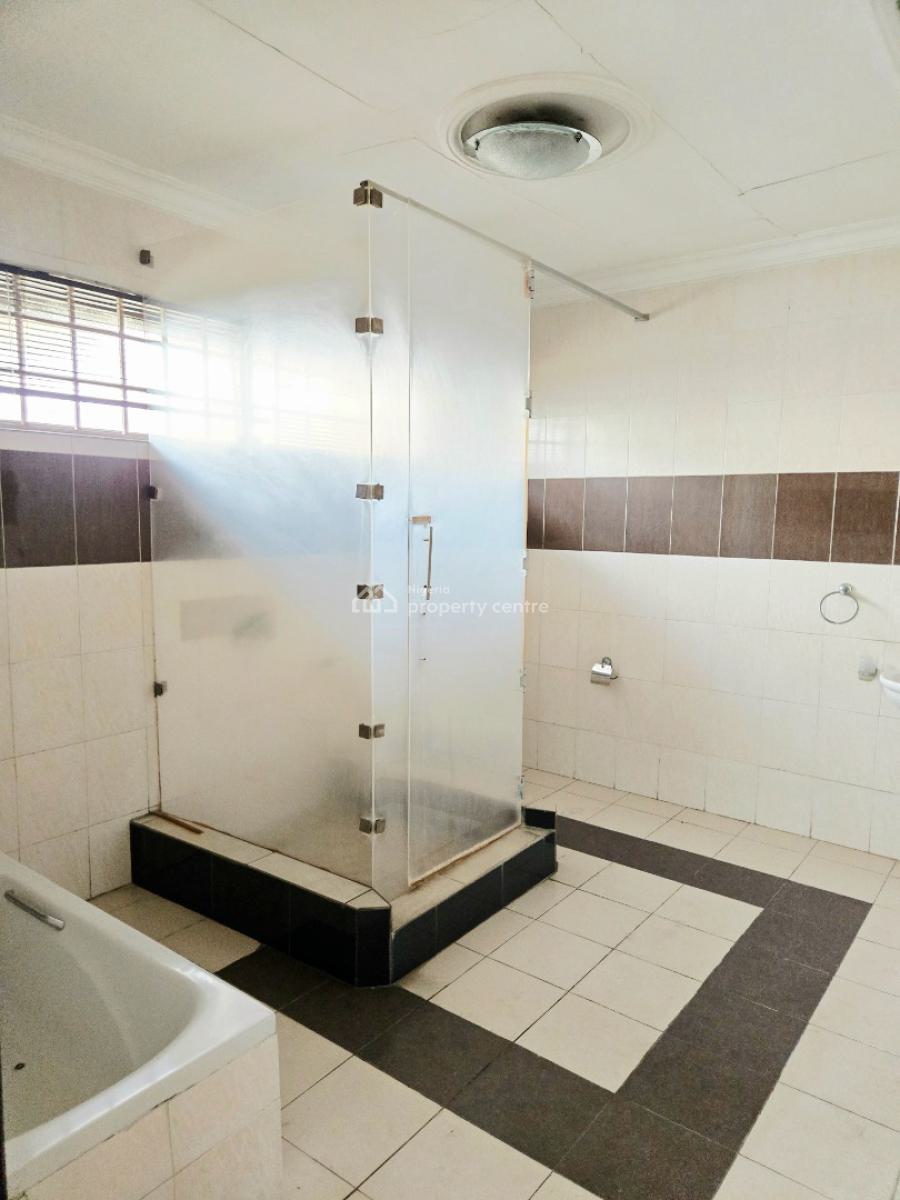 Massive 6 Bedroom Detached, Lekki Phase 1, Lekki, Lagos, Office Space for Rent
