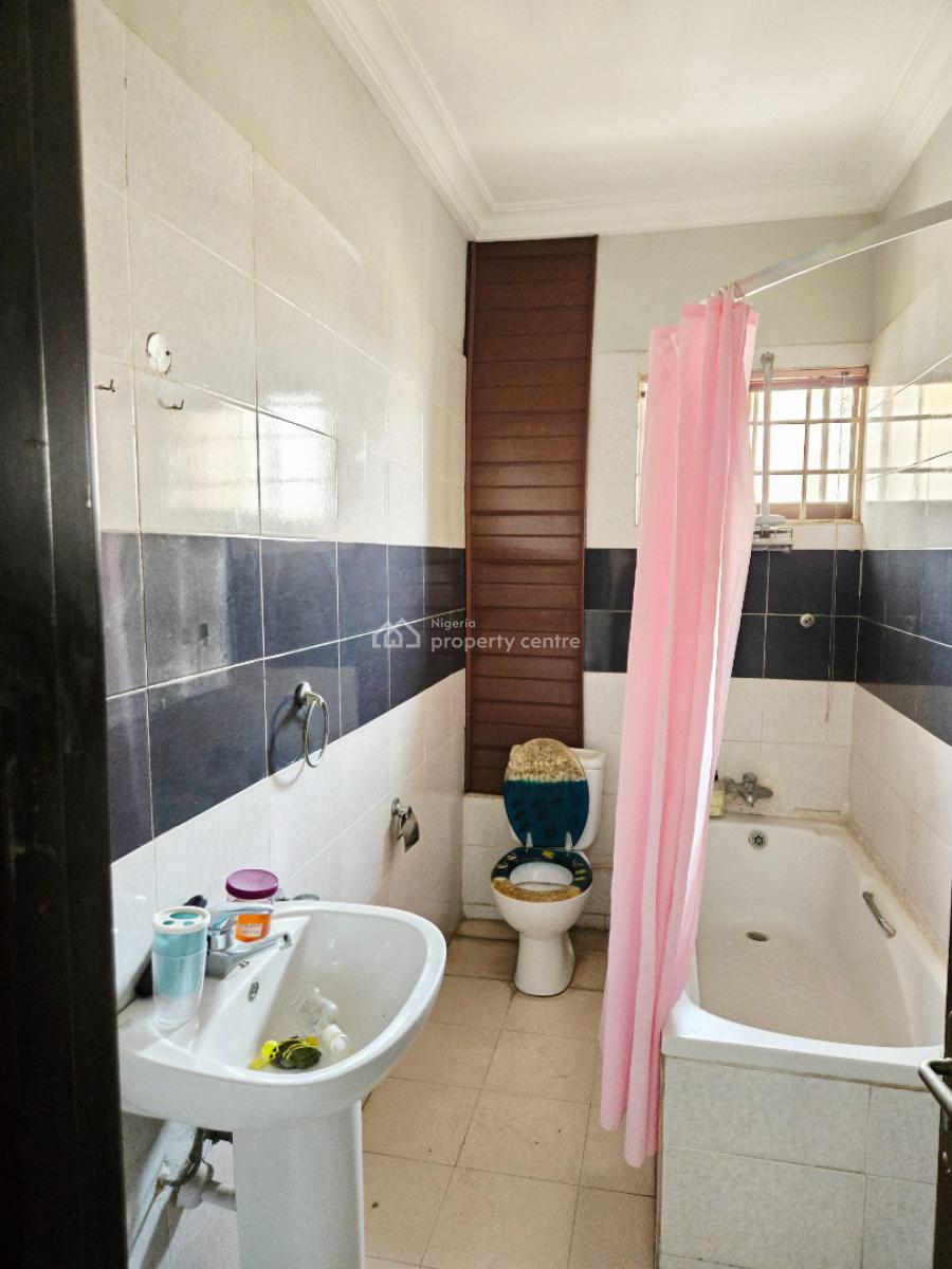 Massive 6 Bedroom Detached, Lekki Phase 1, Lekki, Lagos, Office Space for Rent