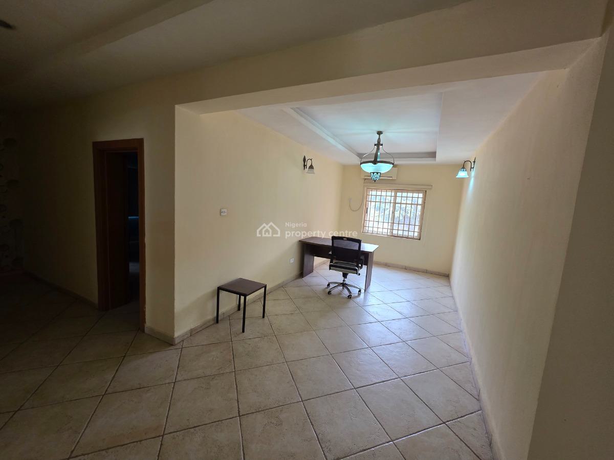 an Extremely Clean and Spacious 3-bedroom Flat, Maitama District, Abuja, Flat / Apartment for Rent