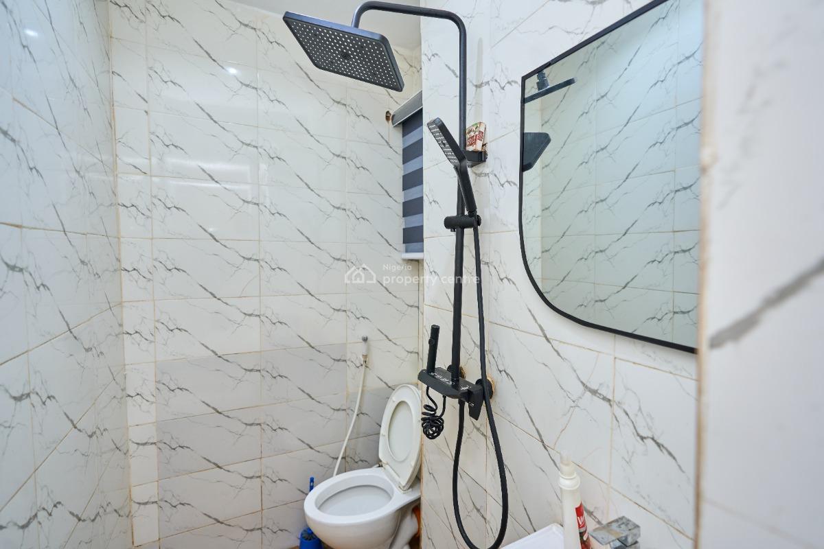 L&l Papaya Studio Apartment, Layi Otegbade Street, Pedro, Gbagada, Lagos, Self Contain (single Rooms) Short Let